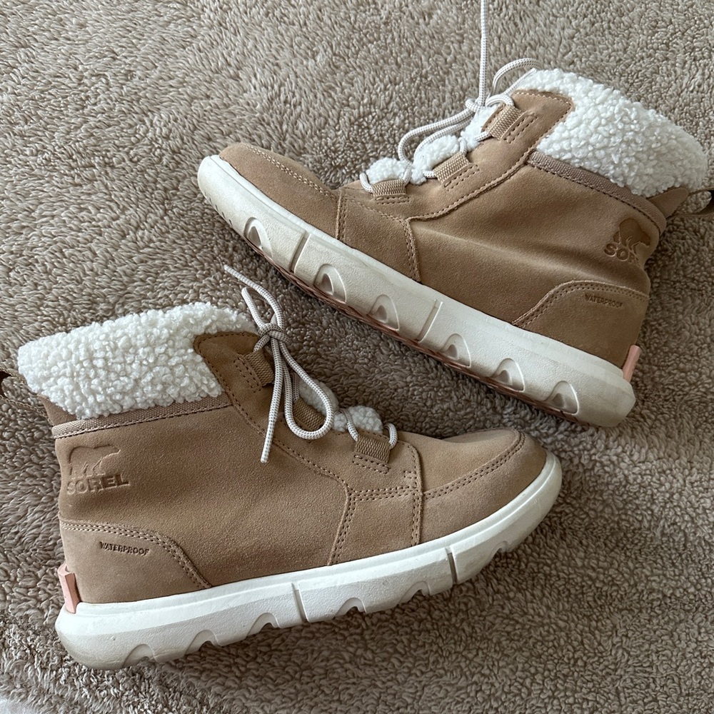 Sorel Explorer Next Carnival Waterproof Women's Boots / Pink Label / size 7